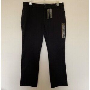 Lee Pants 18 Short Black Relaxed Fit Straight Leg Effortless Wash & Wear Stretch